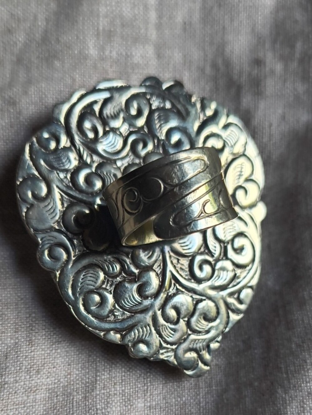 GORGEOUS Teardrop Labradorite Statement Ring Tibetan Silver Size 8 Adjustable - Picture 3 of 10